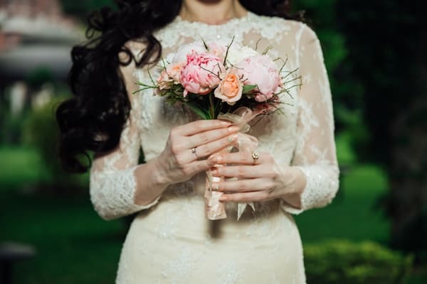 Bride holding bouquet