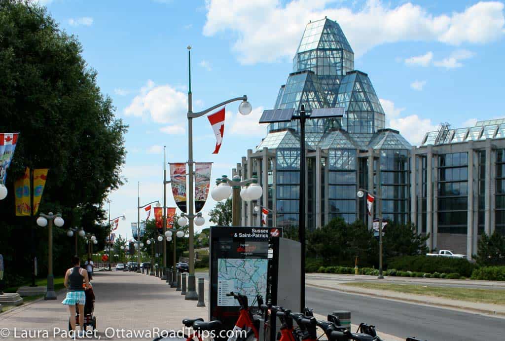 glass, pyramid-shaped tower at the national gallery of canada